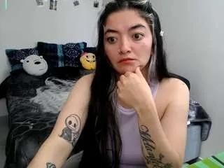 Offline cameliasaenz on CamSoda