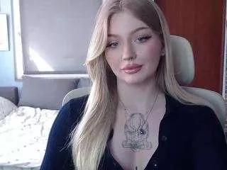 camilaxkitty on CamSoda 