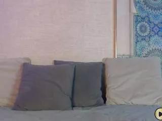 caro-beach-dh on CamSoda 
