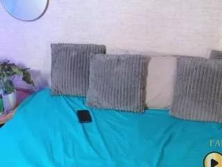 caro-beach-dh on CamSoda 