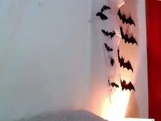 Offline carolinne on CamSoda