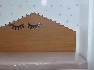 Offline catalina25-t on CamSoda