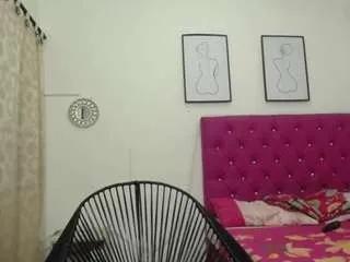 Freechat cattleya-hotgirl on CamSoda