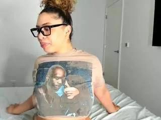 ccsummerz on CamSoda 