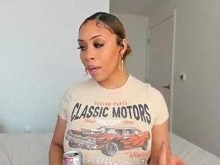 ccsummerz on CamSoda 
