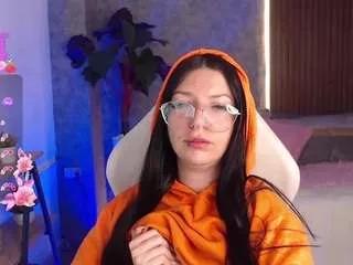 chiaraa-fiore on CamSoda 