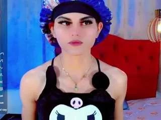 chloe-hot-xxx on CamSoda 