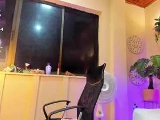 chloee-rossee on CamSoda 