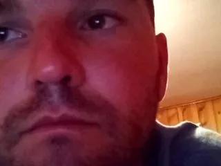 chuckboonesk8 on CamSoda 