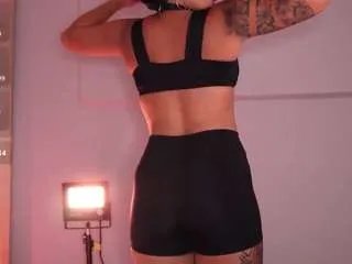 Freechat cinnamonafrodit on CamSoda