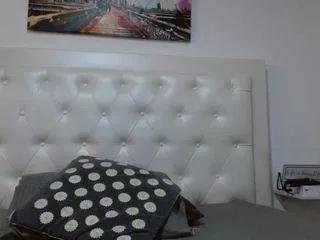 cocoqueenn on CamSoda 