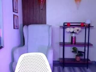 coral-lise on CamSoda 