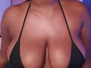 coral-lise on CamSoda 