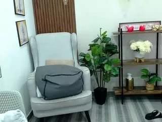 coral-lise on CamSoda 