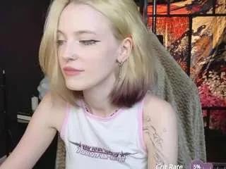 crispytati on CamSoda 