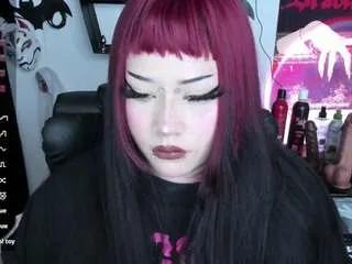 Offline cristal-kosh on CamSoda