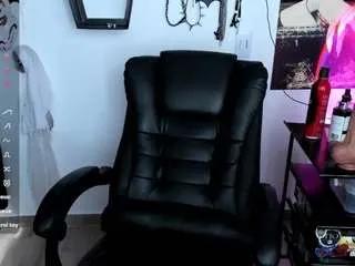 Offline cristal-kosh on CamSoda