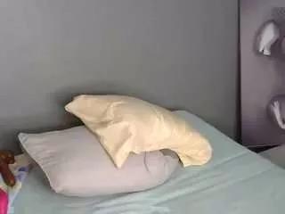 curvymelanin on CamSoda 