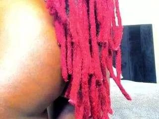 cutie-bootie on CamSoda 