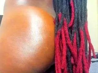 cutie-bootie on CamSoda 