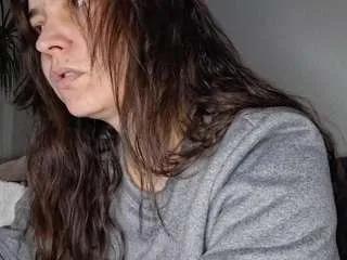 Freechat cyndeewinter on CamSoda