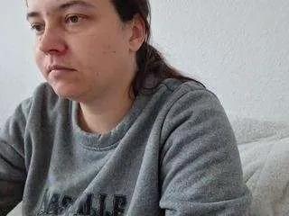 Freechat cyndeewinter on CamSoda