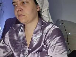 Freechat cyndeewinter on CamSoda