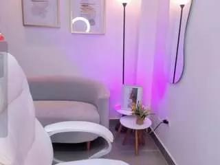 dafne-hills on CamSoda 