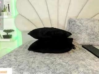 Freechat daniela-tovar on CamSoda