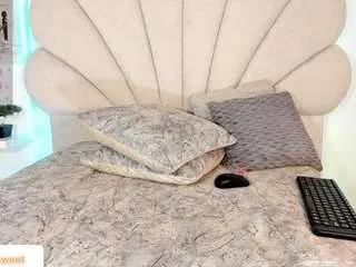 Freechat daniela-tovar on CamSoda