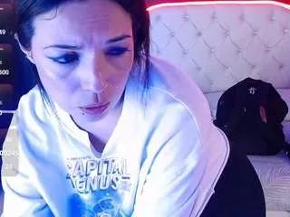 danielle-smithh on CamSoda 