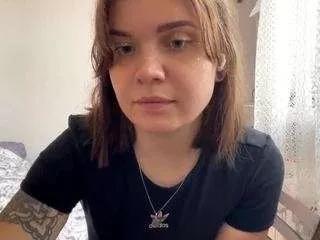 Freechat dannavegar on CamSoda