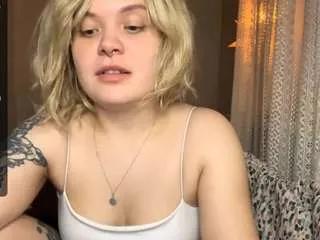 Freechat dannavegar on CamSoda