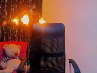 dayana-20cm on CamSoda 