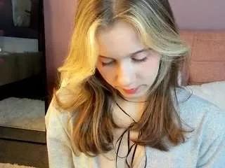dearly-emily on CamSoda 