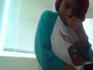 delightfuldark on CamSoda 