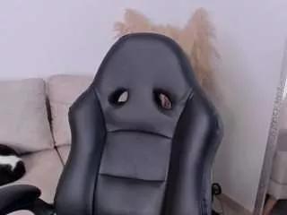 dezzire on CamSoda 