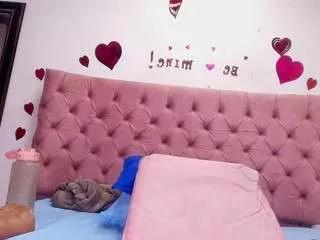 diane-lou on CamSoda 