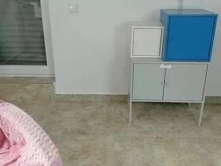 dinahunt on CamSoda 