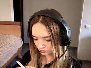 Freechat diyalarsen on CamSoda