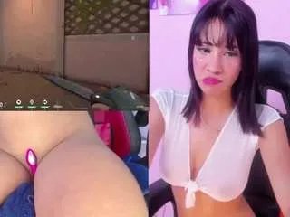 Offline dolly-mae on CamSoda