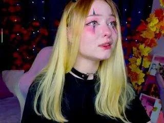 Offline dollyeast on CamSoda