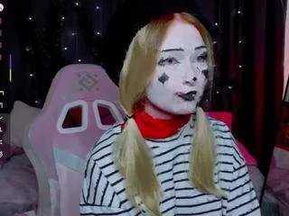 Offline dollyeast on CamSoda