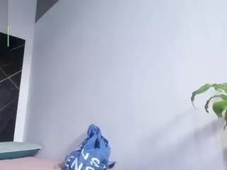 dulcemelodiaforever on CamSoda 