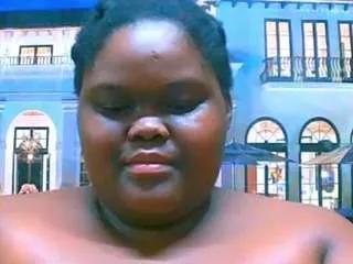 ebonyhotbuns on CamSoda 