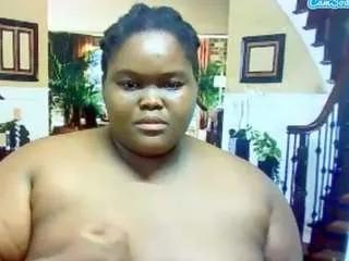 ebonyhotbuns on CamSoda 