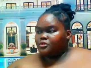 ebonyhotbuns on CamSoda 