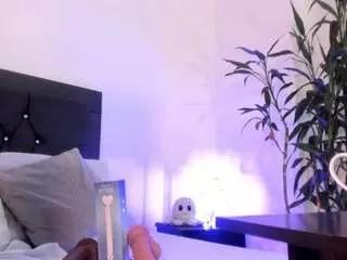 ebonyyhot on CamSoda 