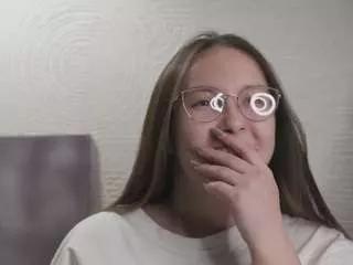 edytembury on CamSoda 
