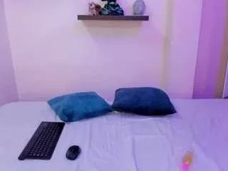 Offline eliie-ruizz on CamSoda